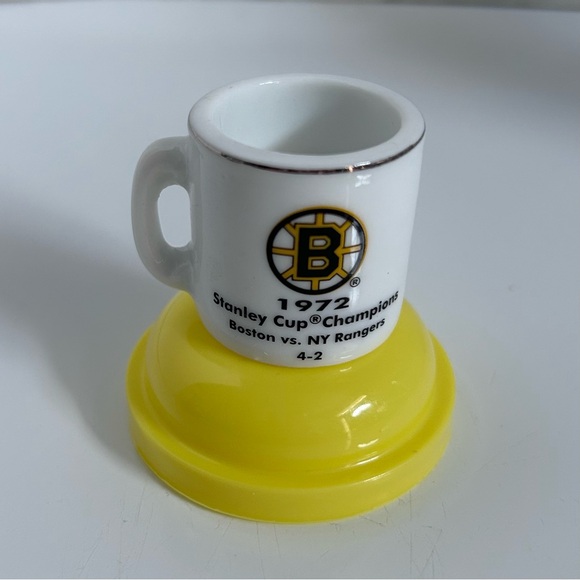 NHL 1972 Boston Bruins Stanley Cup champion mini cup - Picture 2 of 4